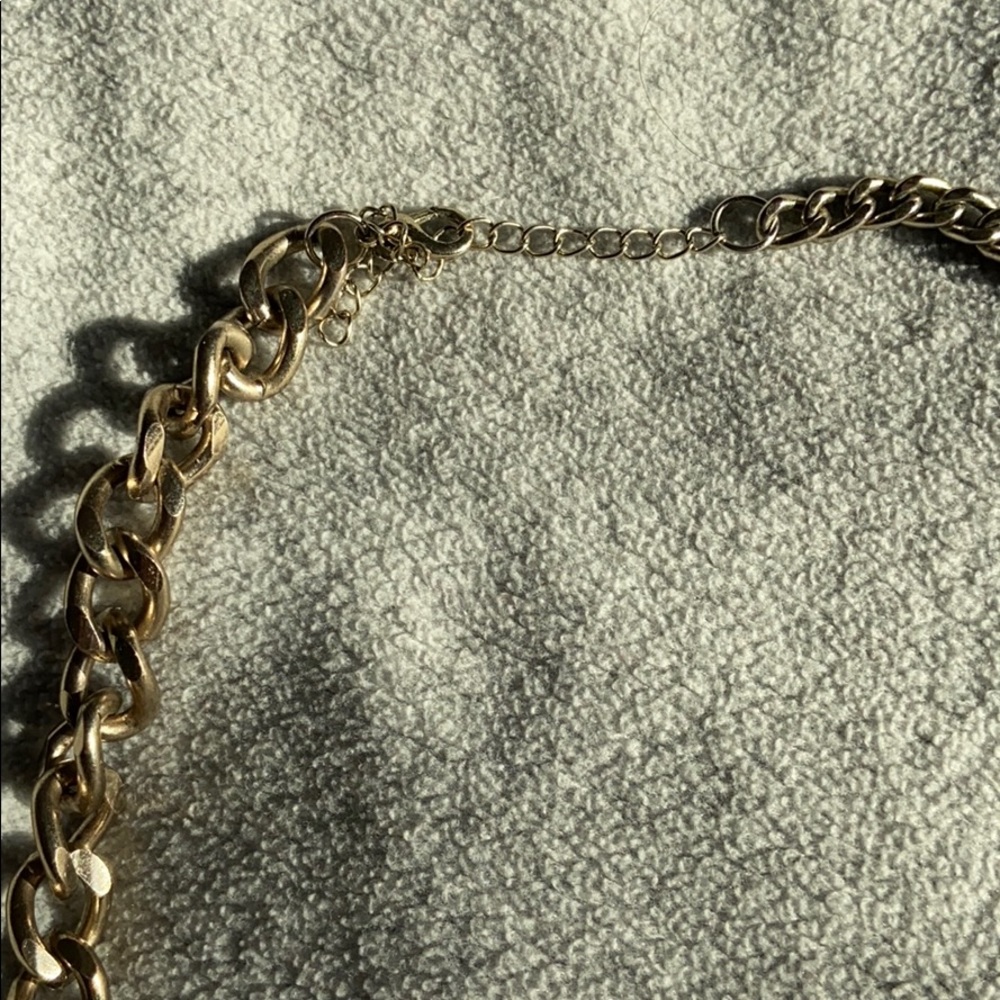 Stone Statement Necklace - Picture 5 of 5